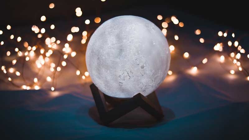 Custom-Moon-Lamps